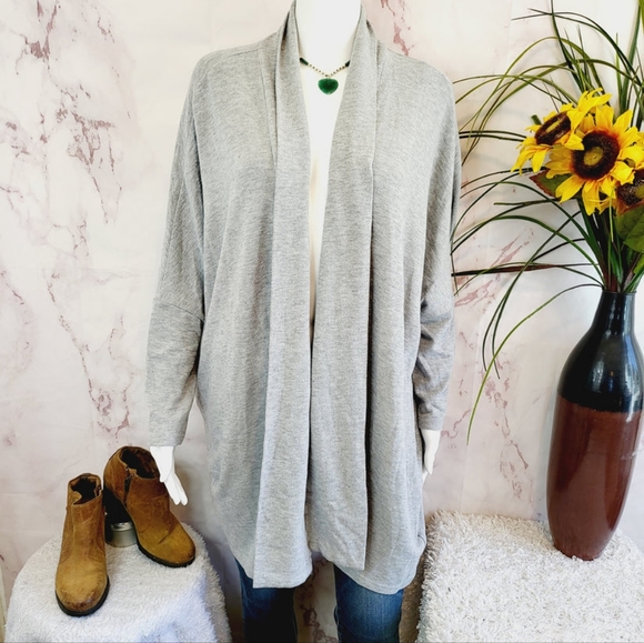 CUPCAKES AND CASHMERE Brentmoore open cardigan sweater in Heather grey - Picture 4 of 9
